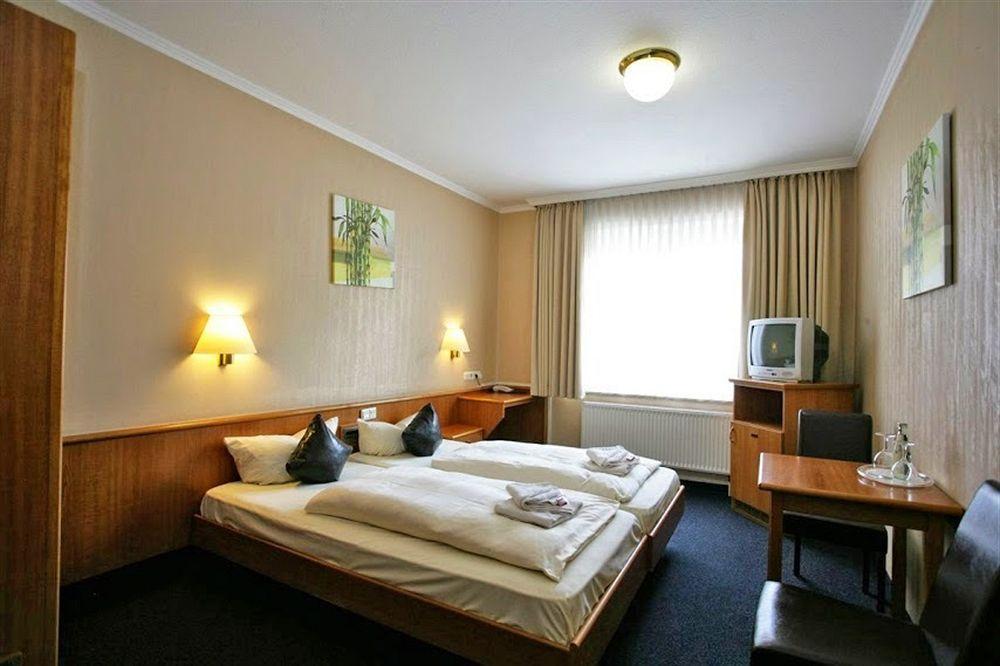 Hotel Antares Duesseldorf Exterior foto