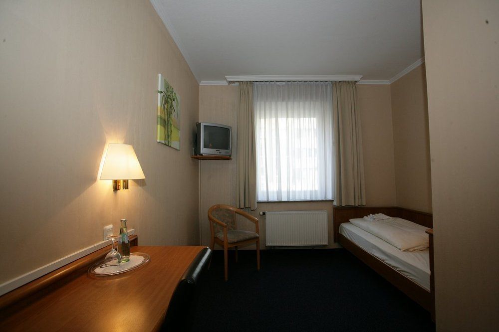 Hotel Antares Duesseldorf Exterior foto