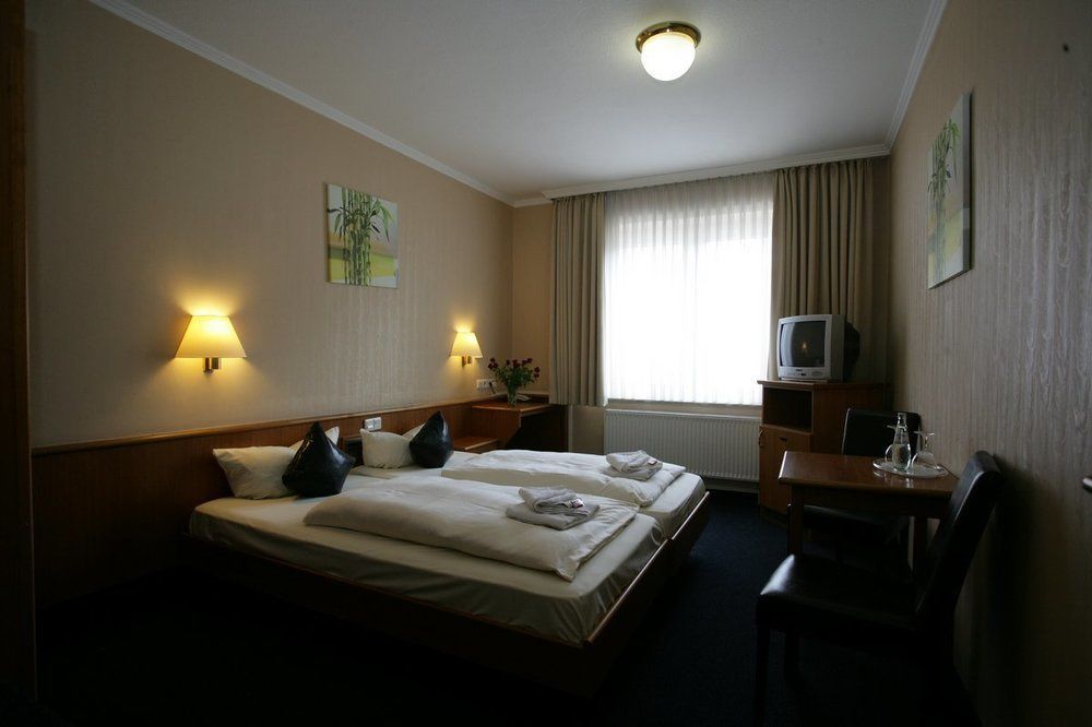 Hotel Antares Duesseldorf Exterior foto